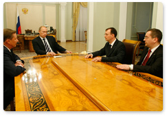 Председатель Правительства Российской Федерации В.В.Путин провел совещание по вопросу развития системы ГЛОНАСС