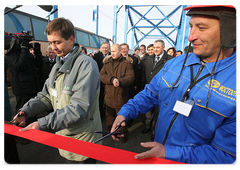 During his working visit to the Siberian Federal District, Prime Minister Vladimir Putin attended the opening ceremony of the first stage of a bridge across the Yenisei