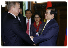 Russian Prime Minister Vladimir Putin met with President Nguyen Minh Triet of the Socialist Republic of Vietnam