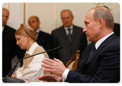 По окончании переговоров Председатель Правительства России В.В.Путин и Премьер-министр Украины Ю.В.Тимошенко провели совместную пресс-конференцию