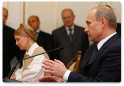 По окончании переговоров Председатель Правительства России В.В.Путин и Премьер-министр Украины Ю.В.Тимошенко провели совместную пресс-конференцию