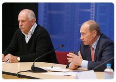 Prime Minister Vladimir Putin held a conference at RWS (Russian World Studios) on developments in the national film industry – St Petersburg