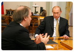 Prime Minister Vladimir Putin met with Culture Minister Alexander Avdeyev and Mariinsky Theatre Artistic Director Valery Gergiev