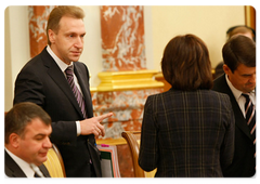 First Deputy Prime Minister Igor Shuvalov at a Cabinet meeting