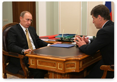 Председатель Правительства Российской Федерации В.В.Путин провел рабочую встречу с заместителем Председателя Правительства РФ Д.Н.Козаком