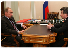 Prime Minister Vladimir Putin met with Governor of Yaroslavl Region Sergei Vakhrukhov