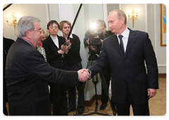 Prime Minister Vladimir Putin met with President of the Russian Chamber of Commerce and Industry Yevgeny Primakov