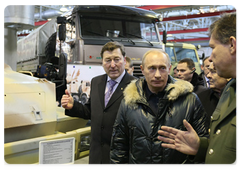 During his visit to Naberezhnye Chelny Prime Minister Vladimir Putin visited the R&D centre of the Kamaz truck manufacturing company