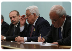Prime Minister Vladimir Putin met with the head of the Palestinian National Authority (PNA) Mahmoud Abbas