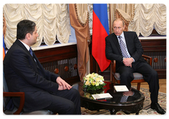 Prime Minister Vladimir Putin met with Armenian Prime Minister Tigran Sargsyan