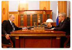 Председатель Правительства Российской Федерации В.В.Путин провел рабочую встречу с губернатором Белгородской области Е.С.Савченко