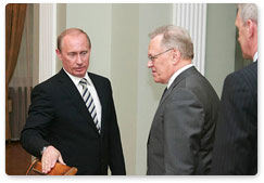 Владимир Путин встретился с министром образования и науки Андреем Фурсенко и президентом РАН Юрием Осиповым
