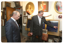 Prime Minister Vladimir Putin visited the Museum of His Majesty’s Cossack Regiment of the Guards