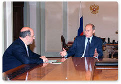 В.В. Путин продолжил сегодня серию консультаций с представителями фракций Государственной Думы