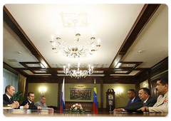 Prime Minister Vladimir Putin had a working meeting with the Venezuelan Vice President Ramon Carrizales
