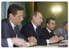 Prime Minister Vladimir Putin had a working meeting with the Venezuelan Vice President Ramon Carrizales