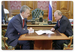 В.В. Путин провел рабочую встречу с министром промышленности и торговли Российской Федерации В.Б. Христенко
