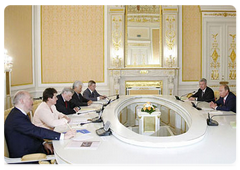 Prime Minister Vladimir Putin met the leaders of the Federation Council
