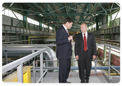 Russian Prime Minister Vladimir Putin visited the foundry and rolling facility under construction during his trip to the Nizhny Novgorod Region