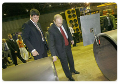 Russian Prime Minister Vladimir Putin visited the foundry and rolling facility under construction in Nizhny Novgorod Region
