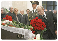 Prime Minister Vladimir Putin took part in Alexander Solzhenitsyn's funeral procession
