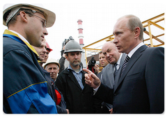 В.В. Путин, находящийся с рабочей поездкой в Северо-Западном федеральном округе, побывал на производственном объединении Севмаш