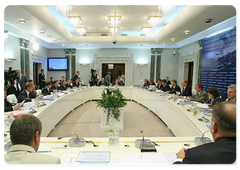 Prime Minister Vladimir Putin spoke at a meeting on preparations for the APEC summit