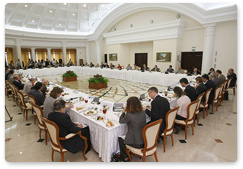 Председатель Правительства России В.В.Путин встретился с членами международного дискуссионного клуба «Валдай»