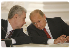 Vladimir Putin and Deputy Prime Minister Sergei Sobyanin at a meeting with Liberal Democratic Party of Russia (LDPR) Duma deputies