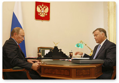 Председатель Правительства Российской Федерации В.В.Путин провел беседу с президентом ОАО «РЖД» В.И.Якуниным