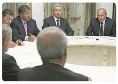 Prime Minister Vladimir Putin chaired a meeting with top executives of foreign companies