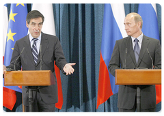 Vladimir Putin and Francois Fillon addressed reporters on the results of the 13th head-of-government meeting of the Russian-French cooperation commission