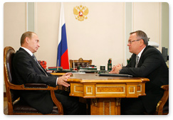 Председатель Правительства РФ В.В.Путин провел рабочую встречу с президентом «Внешторгбанка» А.Л.Костиным