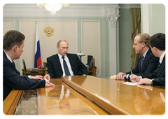 Председатель Правительства Российской Федерации В.В.Путин провел рабочую встречу с управляющим директором итальянской компании Eni Пауло Скарони