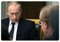 Председатель Правительства Российской Федерации В.В.Путин провел рабочую встречу с управляющим директором итальянской компании Eni Пауло Скарони