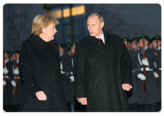Председатель Правительства Российской Федерации В.В.Путин провел переговоры с Федеральным Канцлером Федеративной Республики Германия А.Меркель