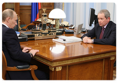 Председатель Правительства Российской Федерации В.В.Путин провел рабочую встречу с Министром регионального развития РФ В.Ф.Басаргиным