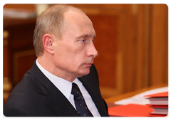 В.В.Путин провел рабочую встречу с заместителем Председателя Правительства России А.Д.Жуковым