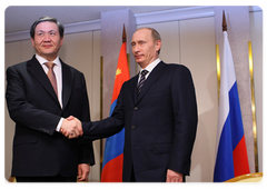 Vladimir Putin met with Mongolian President Nambariin Enkhbayar