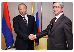Председатель Правительства Российской Федерации В.В.Путин провел встречу с Президентом Армении С.Саргсяном