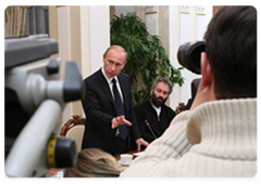 Russian Prime Minister Vladimir Putin met with foreign media