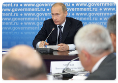 Prime Minister Vladimir Putin at a meeting in Vladimir on the implementation of the Government’s programme for building sports facilities