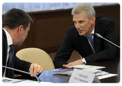 Deputy Minister of Economic Development Oleg Savelyev and Minister of Education Andrei Fursenko during a meeting on the implementation of the sports facilities construction programme