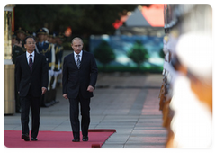Prime Minister Vladimir Putin meeting with Chinese Prime Minister Wen Jiabao