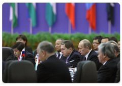 Председатель Правительства России В.В.Путин принял участие в заседании Совета глав правительств государств-членов ШОС