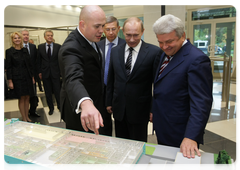 Vladimir Putin visiting Zelenograd, where he familiarised himself with the city’s largest companies – NIIME i Mikron and Binnofarm