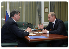 Prime Minister Vladimir Putin with Anatoly Artamonov, Governor of the Kaluga Region