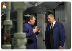 В.В.Путин посетил г.Зеленоград, где ознакомился с работой крупнейших предприятий города - ОАО «НИИМЭ и Микрон» и ЗАО «Биннофарм»