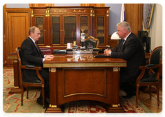 Prime Minister Vladimir Putin held a meeting with Mikhail Shmakov, Chairman of the Federation of Independent Trade Unions of Russia