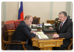 Prime Minister Vladimir Putin meeting with the Head of the Federal Customs Service, Andrei Belyaninov